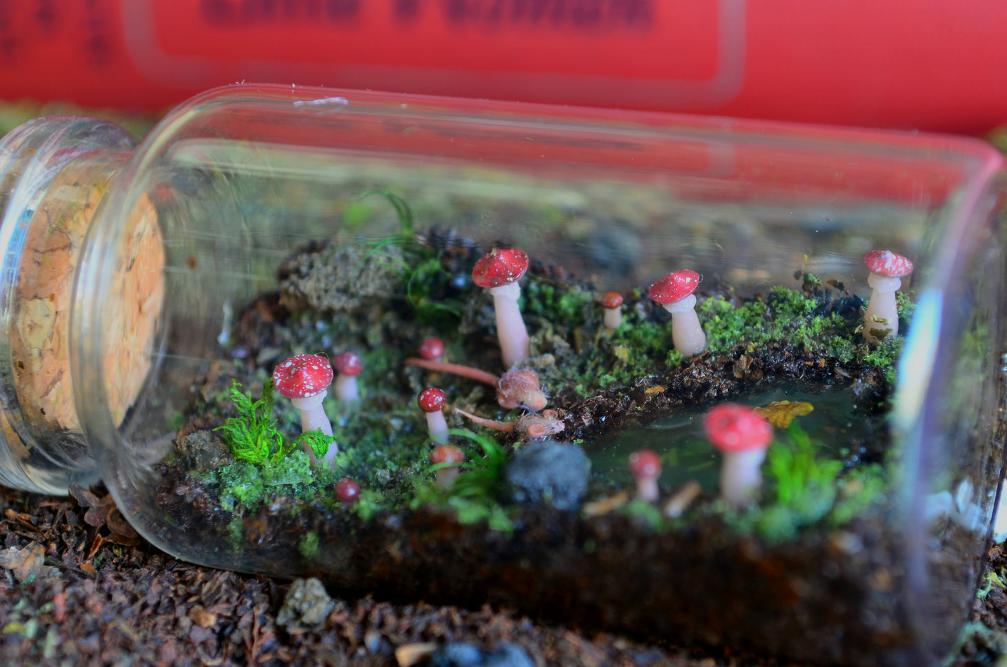 Bottle Diorama - Mom and Daughter