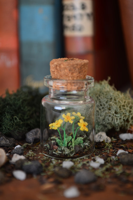 Hancrocheted Tiny Tiny Flowers - By Tiny Bells of the Prairie